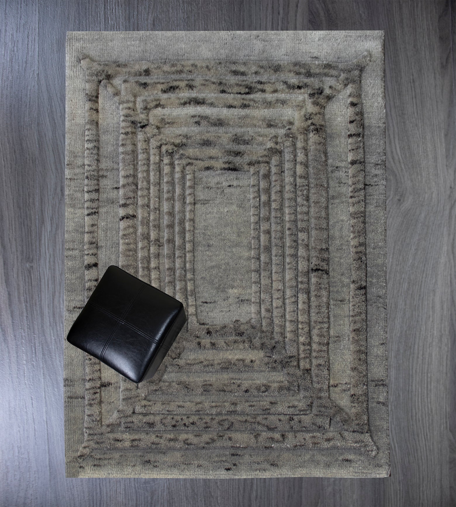 Carrée Rug